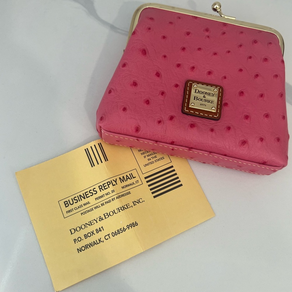 Cute!! 👛 Dooney & Bourke Kisslock Wallet! - Picture 8 of 16